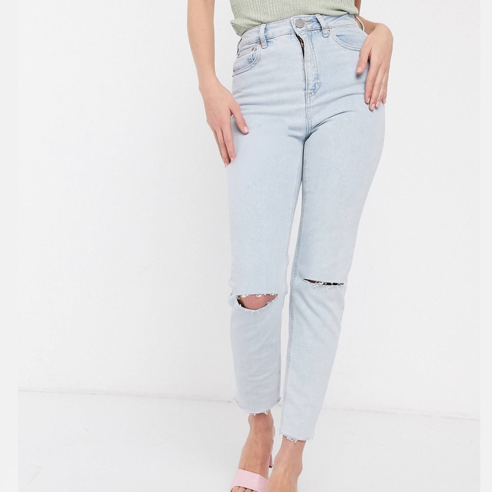 high waisted light wash mom jeans